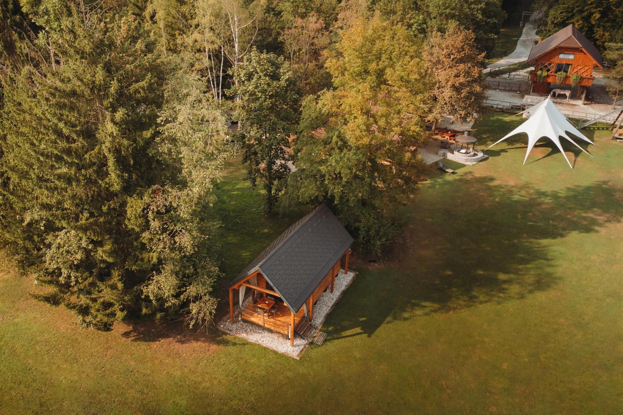 Ranc Mackadam Ranch Mackadam Villa Trzic Exterior photo